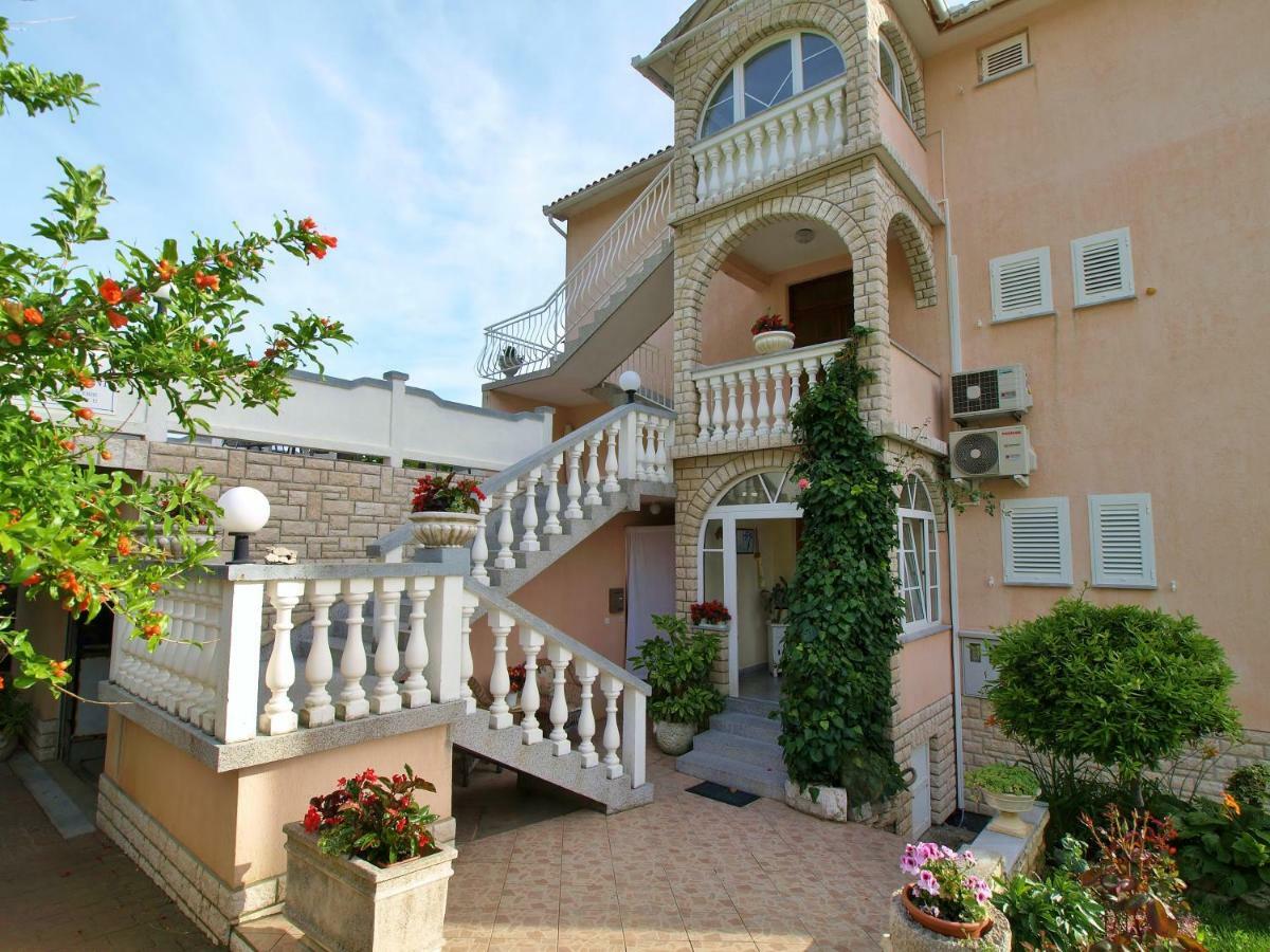 Apartments Panorama View Zeljko Scerbe Mundanije Экстерьер фото
